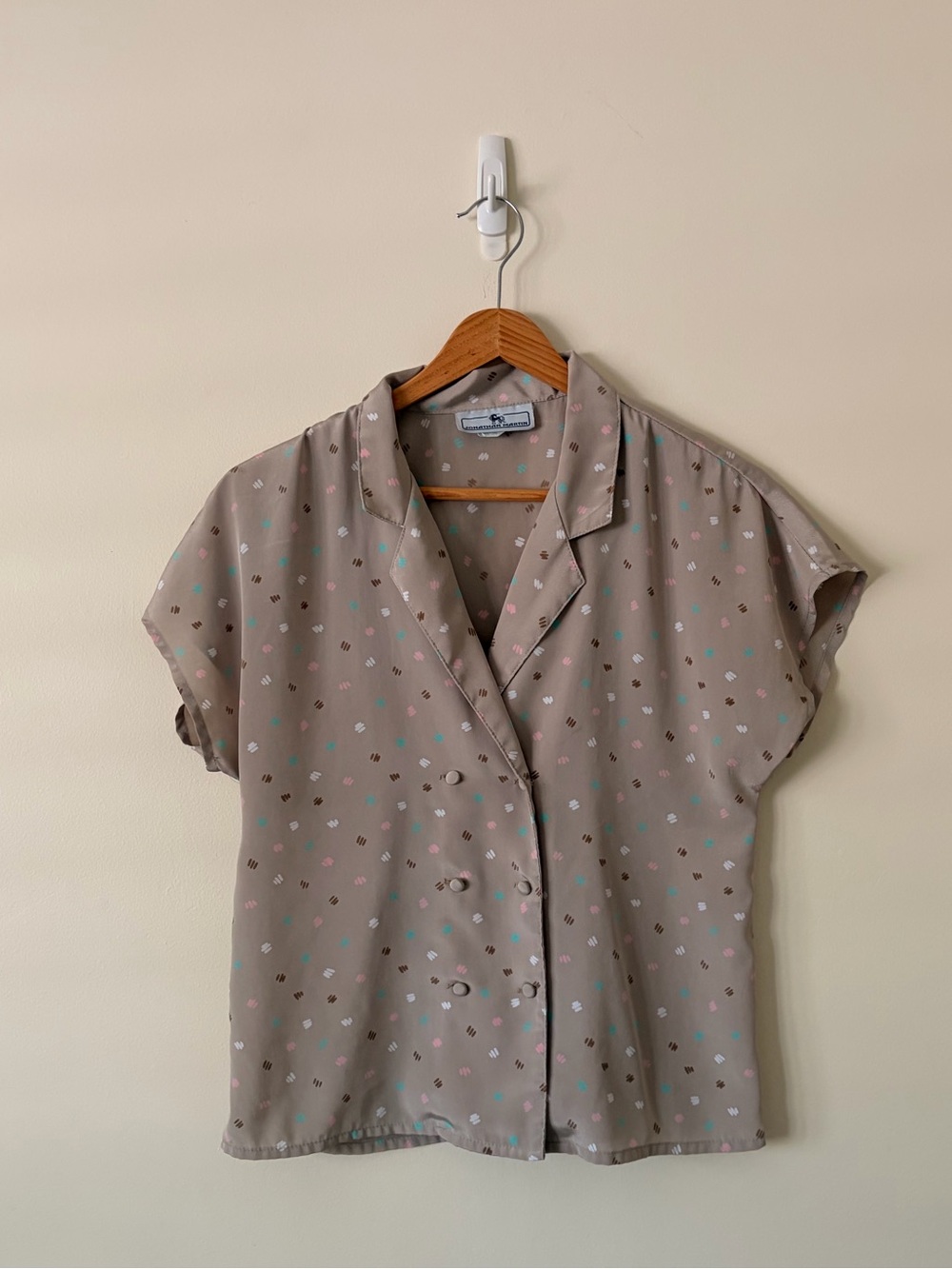 Vintage Jonathan martin Taupe Short-Sleeve Button Blouse with Confetti print